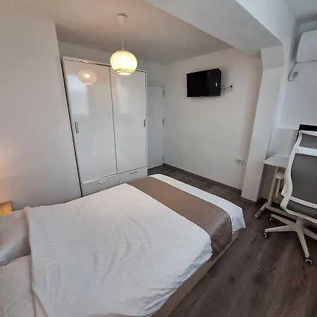 2-bedroom In For Relaxing * Carevo